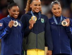 开云体育登录-罗马尼亚体操选手完美表现！备受瞩目