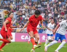 开云体育-女足比赛现场，中国队展现出色表现