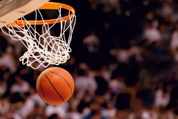 开云体育入口-当篮球遇上世界杯，国王硬仗击退森林狼，演绎北美绿茵场上的焦点对决