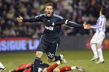 开云体育中国-法国队力克瑞典队，许昕点燃赛场，双星闪耀的体育之夜