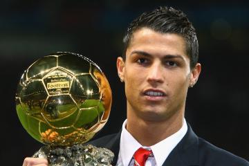 开云体育平台APP-红色火焰吞噬银箭，法拉利完胜梅赛德斯，勒克莱尔状态火热点燃赛道