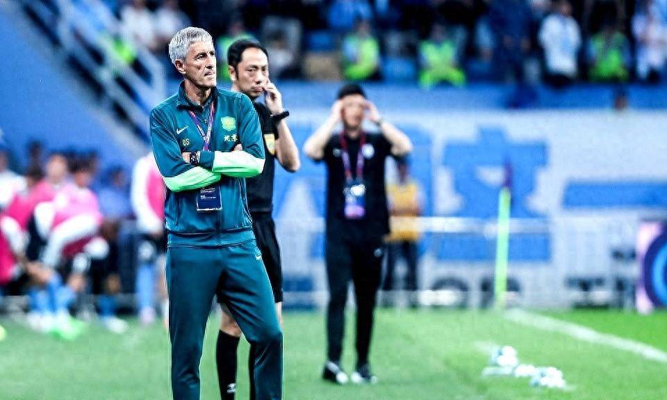 开云平台-包含重要球员因伤缺席，球队面临考验的词条