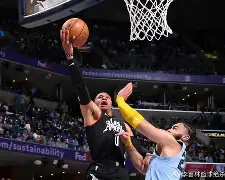 开云下载-灰熊力克开拓者，莫兰特砍下40分