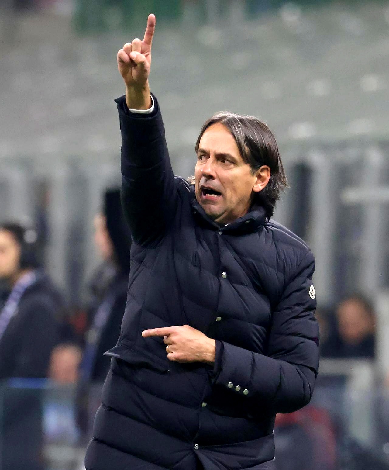 开云APP-沙尔克客场失利，主帅遭遇批评